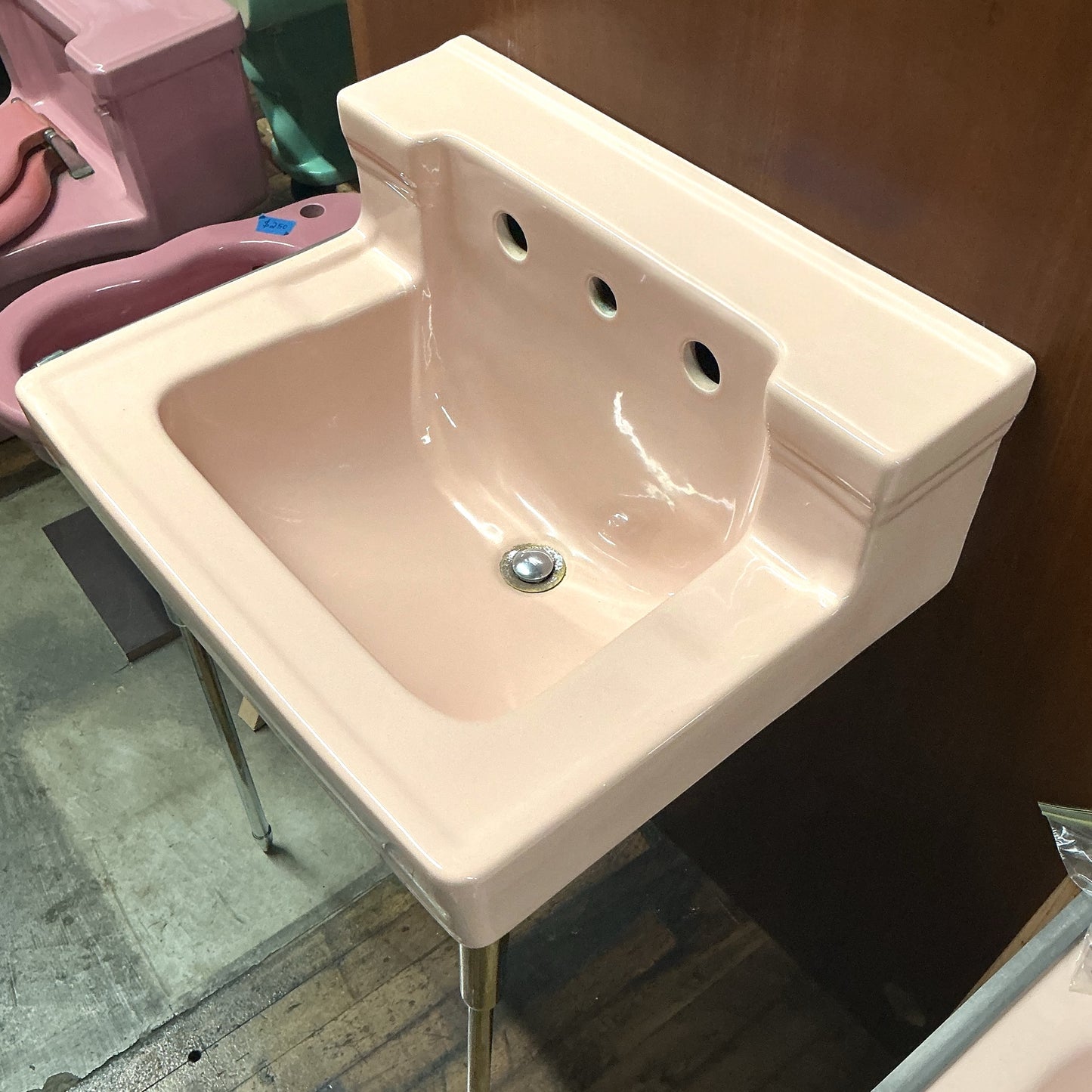 Vintage Standard Wall Mount Sink(1950’s)