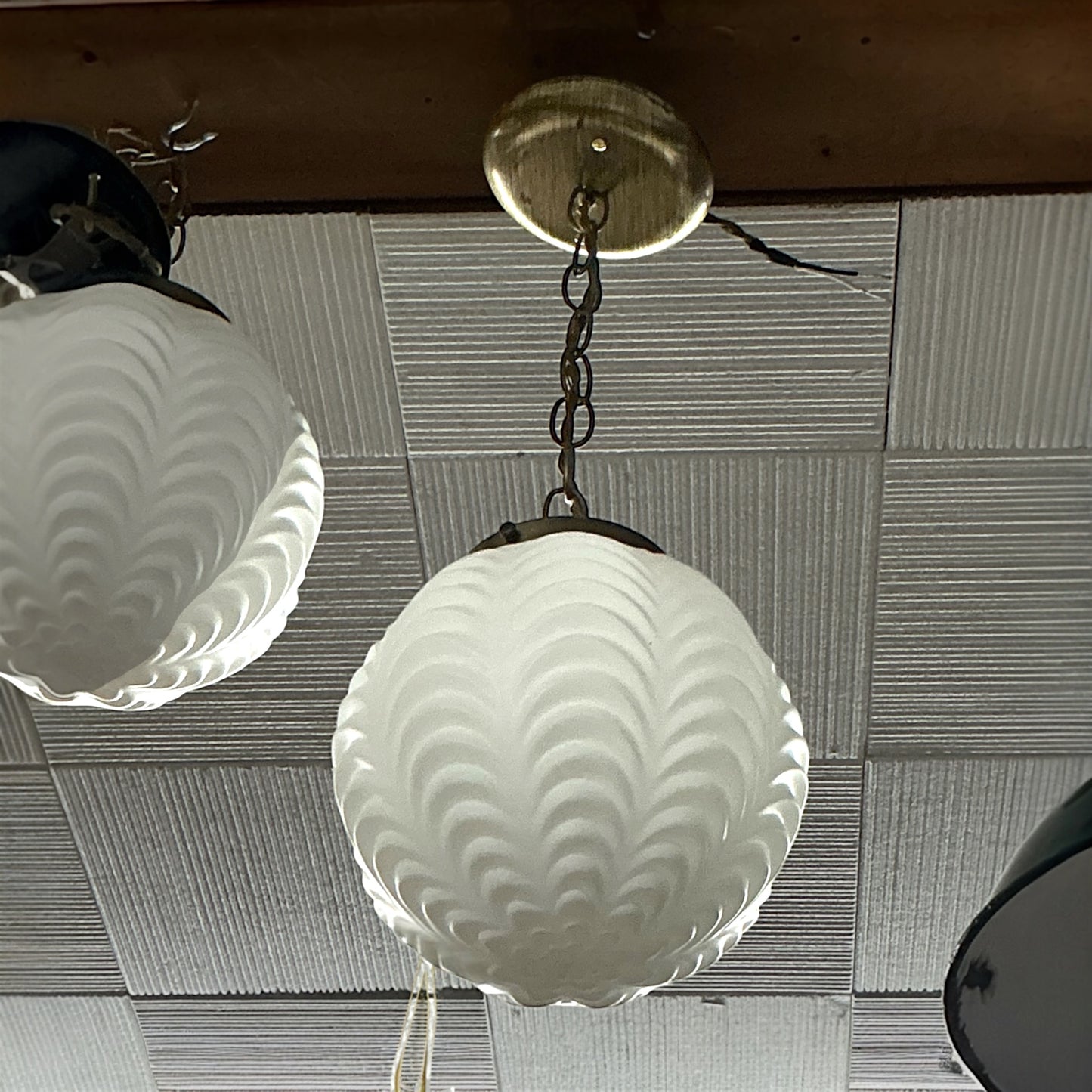 Vintage Mid Century Pendant Light(Rewired)