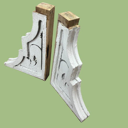 Antique Victorian Wood Corbel