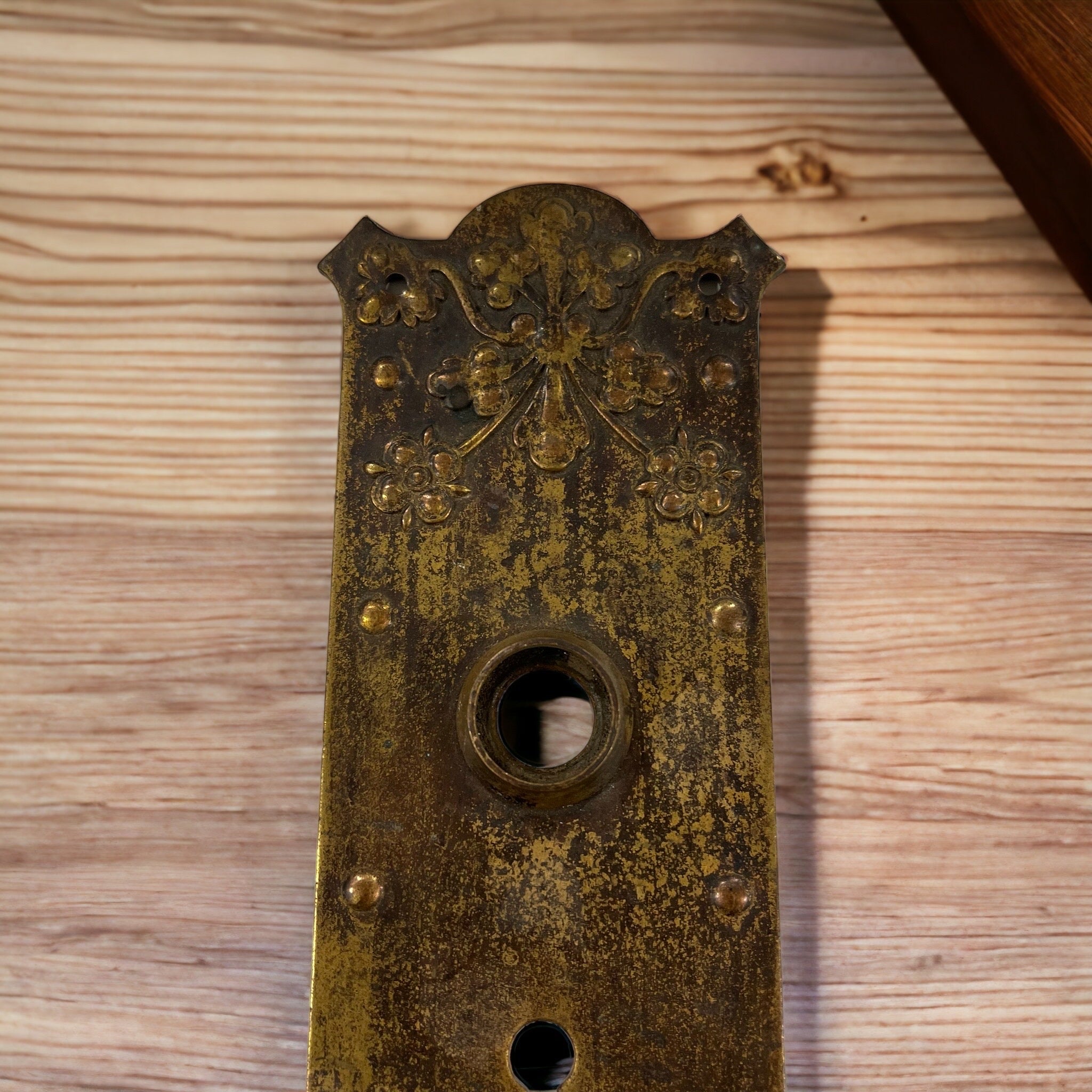 Antique Norwalk Lock Trilby Design Door Knob Set and Escutcheon Plate c. 1899