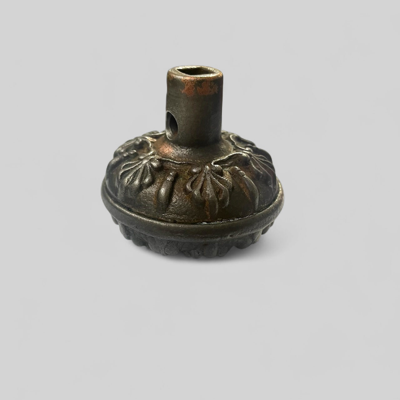 Antique c. 1897 Peterborough Cast Iron Ornate Single Door Knob