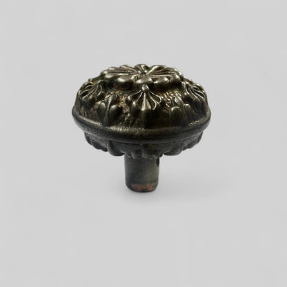 Antique c. 1897 Peterborough Cast Iron Ornate Single Door Knob