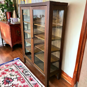 Antique Quarter Sawn Oak Curio Cabinet