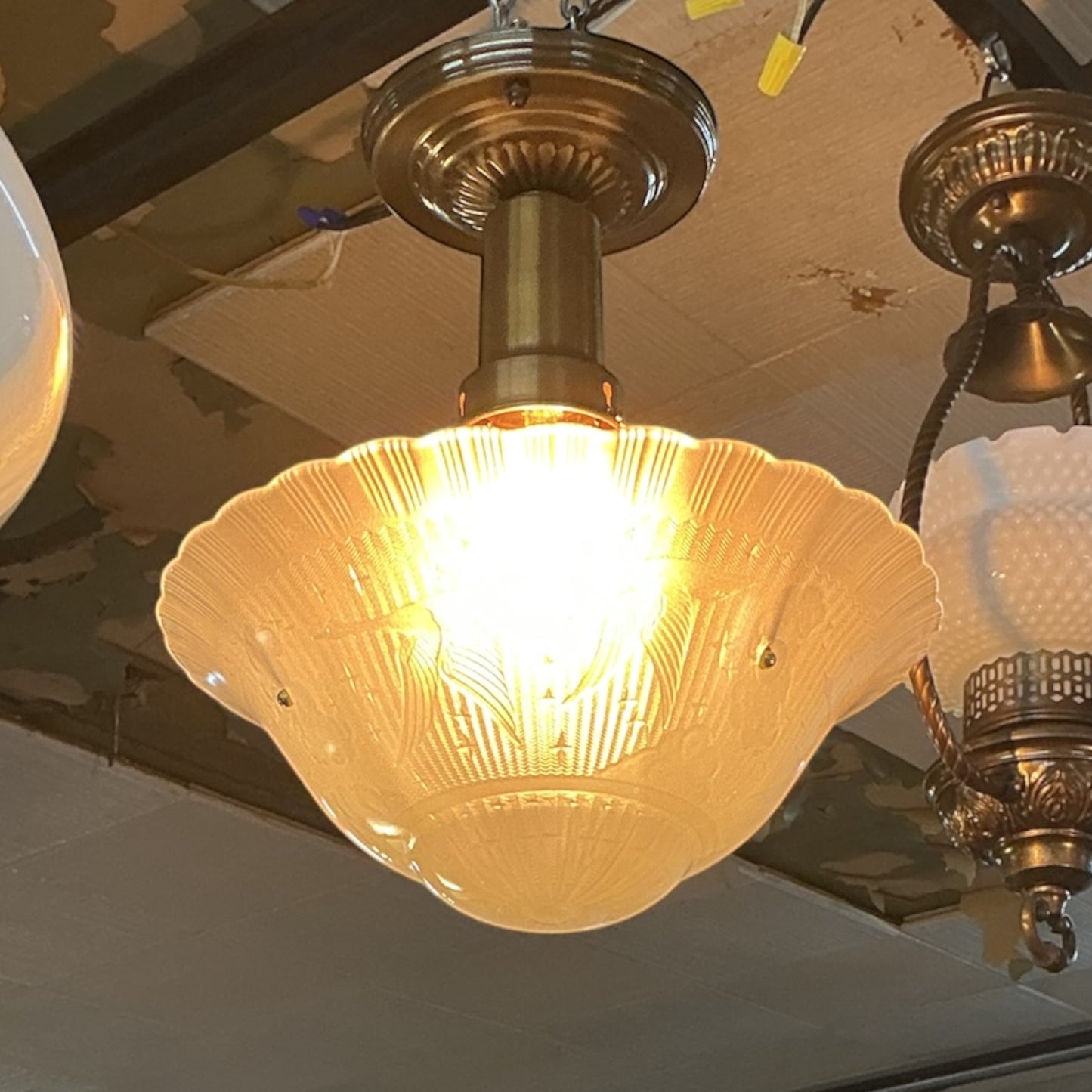 Vintage Three Chain Pendant Light