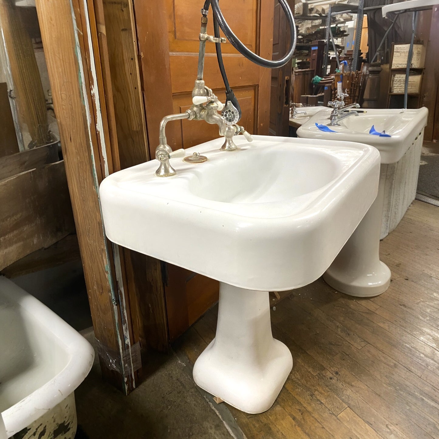 Antique Kohler Barber’s Pedestal Sink(1916)