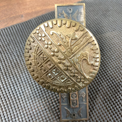 Antique Eastlake Knobset