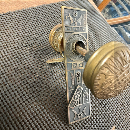 Antique Eastlake Knobset