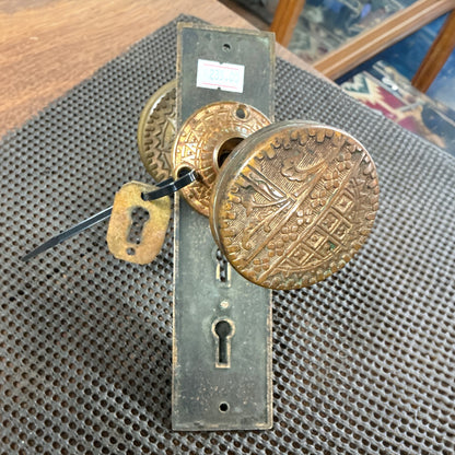 Antique Eastlake Knobset