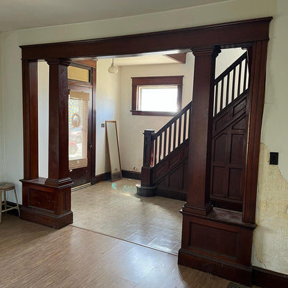 Quarter Sawn Oak Colonnade
