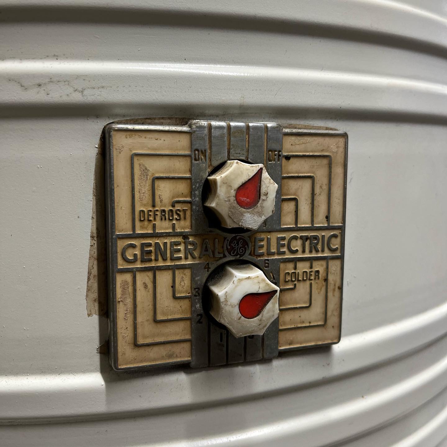 1930s GE Monitor Top Refrigerator